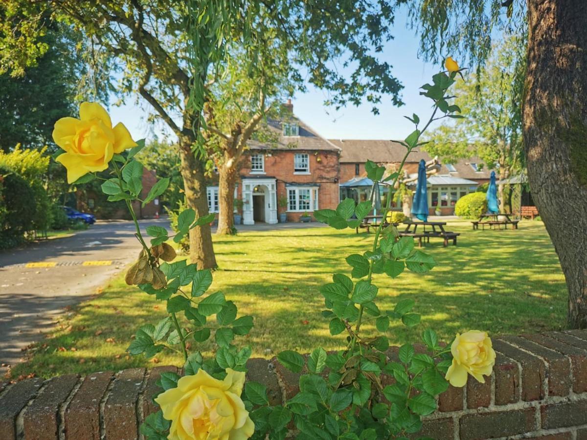 Marsh Farm Hotel Swindon Exterior photo