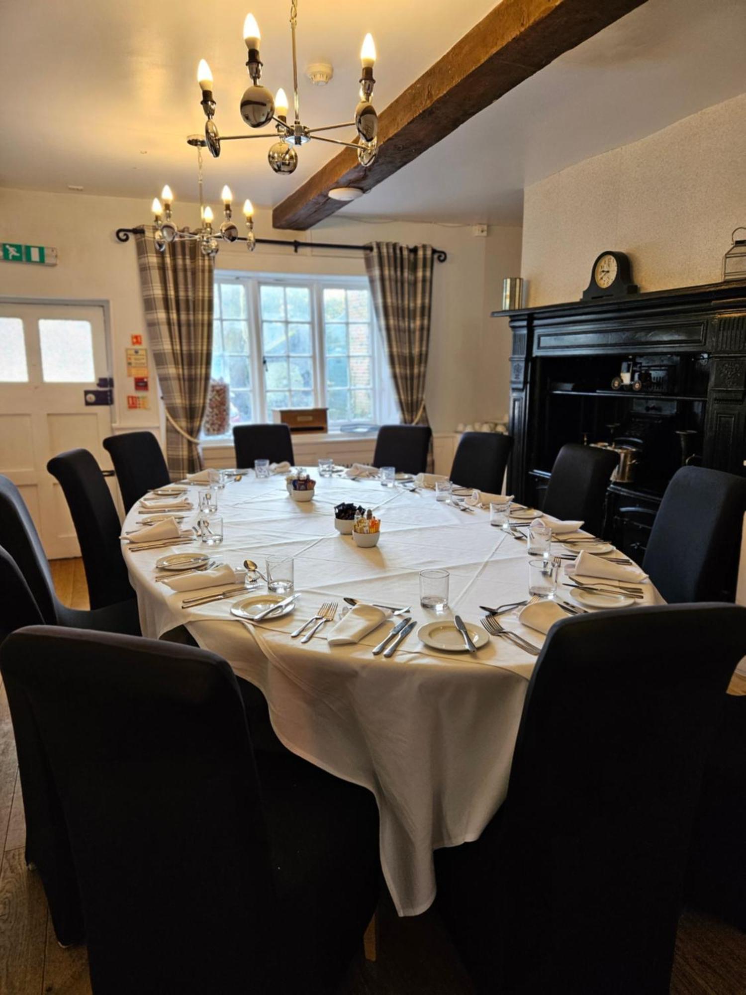 Marsh Farm Hotel Swindon Exterior photo